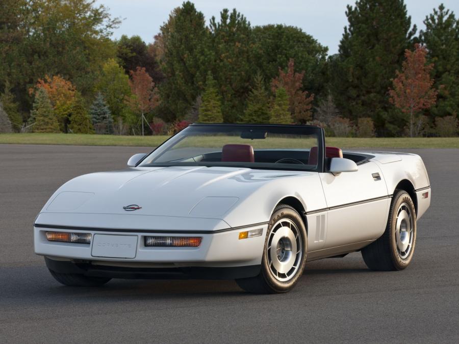  Chevrolet Corvette Convertible 1986 года  (фото 8 из 23)